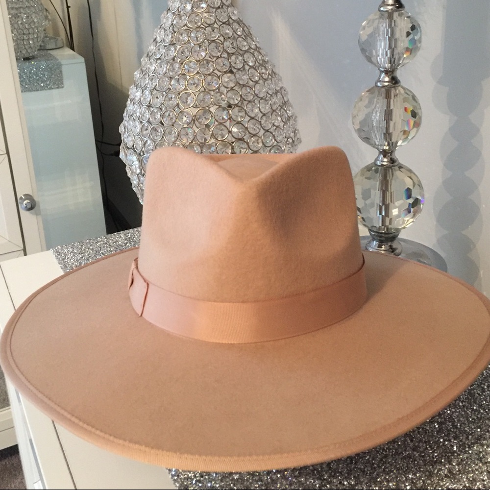 NWT Tan rancher flat stiff wide brim hat wool